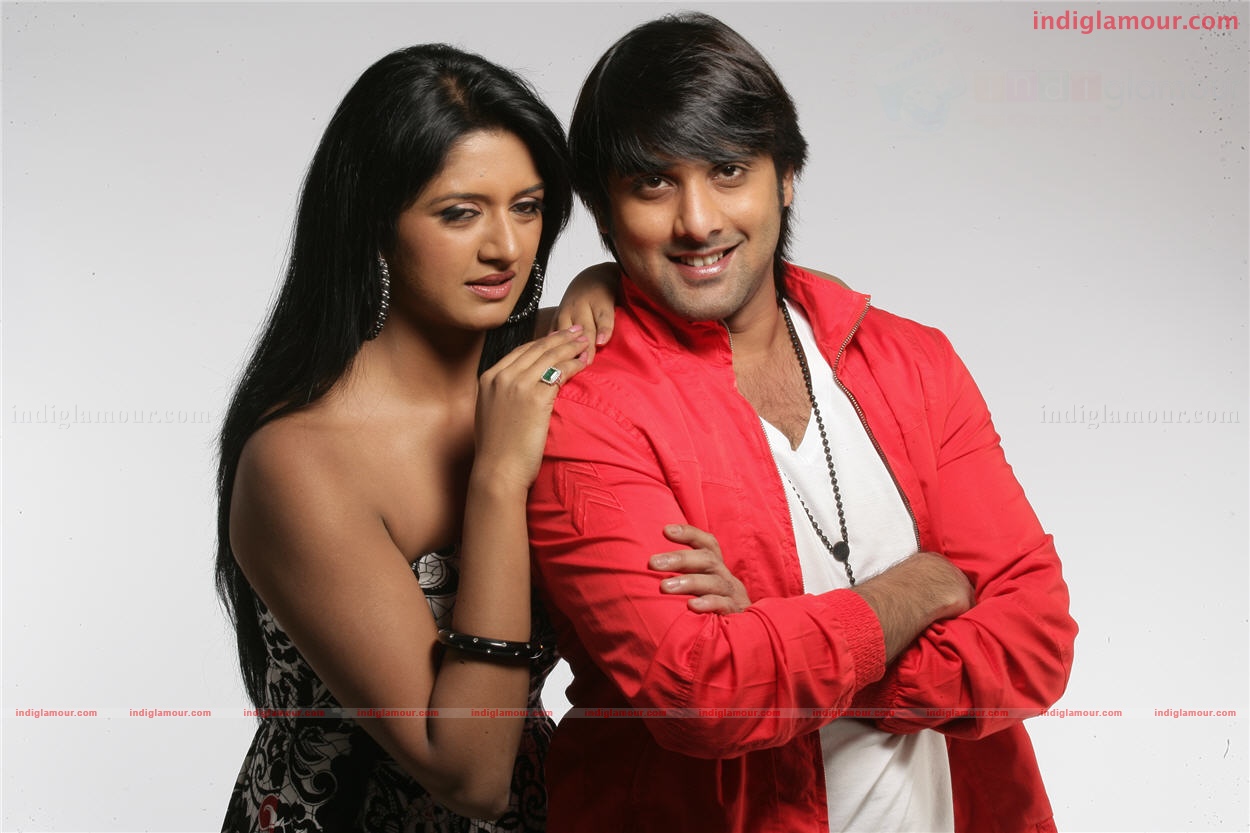 Chukkalanti Ammayi Chakkananina Abbayi Movie hd photo