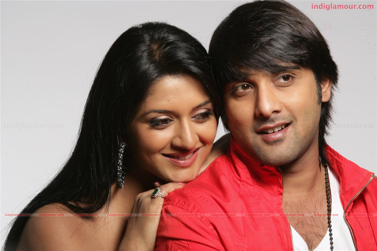 Chukkalanti Ammayi Chakkananina Abbayi Movie hd photo