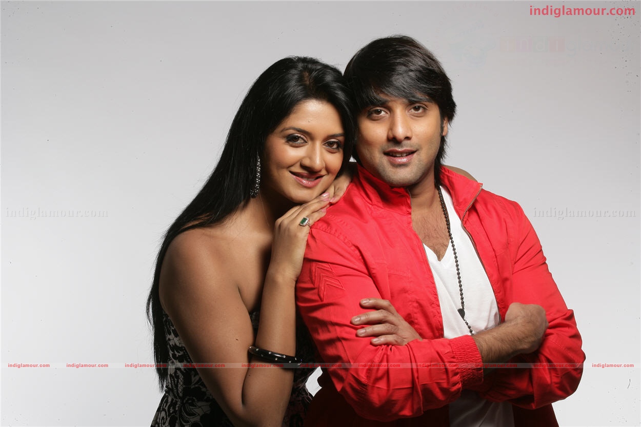 Chukkalanti Ammayi Chakkananina Abbayi Movie hd photo
