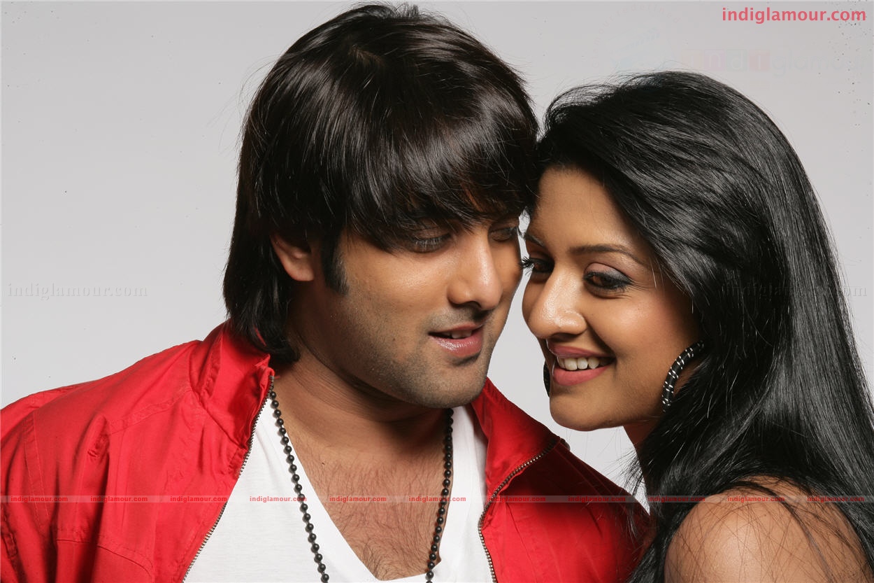 Chukkalanti Ammayi Chakkananina Abbayi Movie hd photo