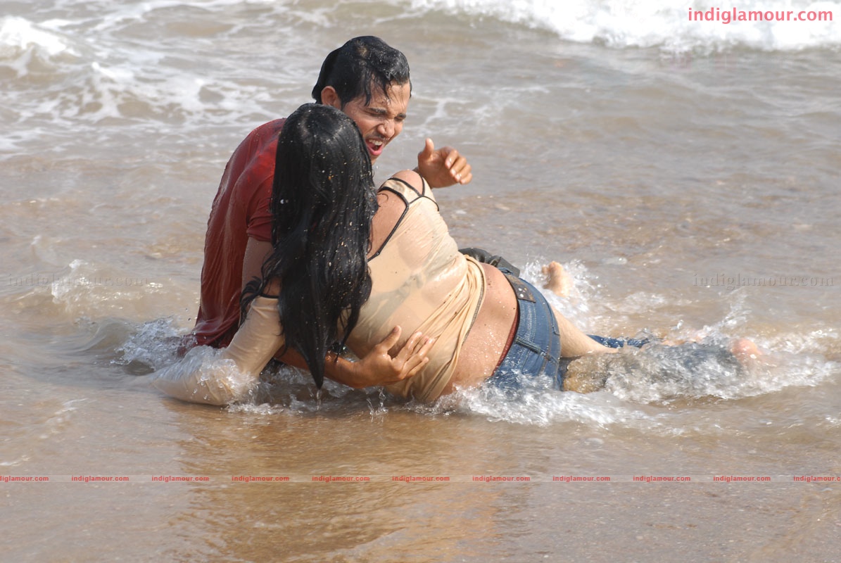 Priyamaina Anjali Movie hd photo