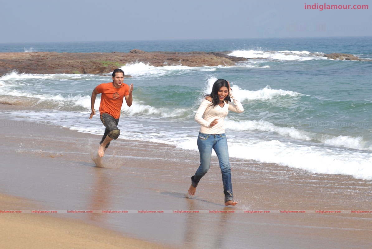 Priyamaina Anjali Movie hd photo
