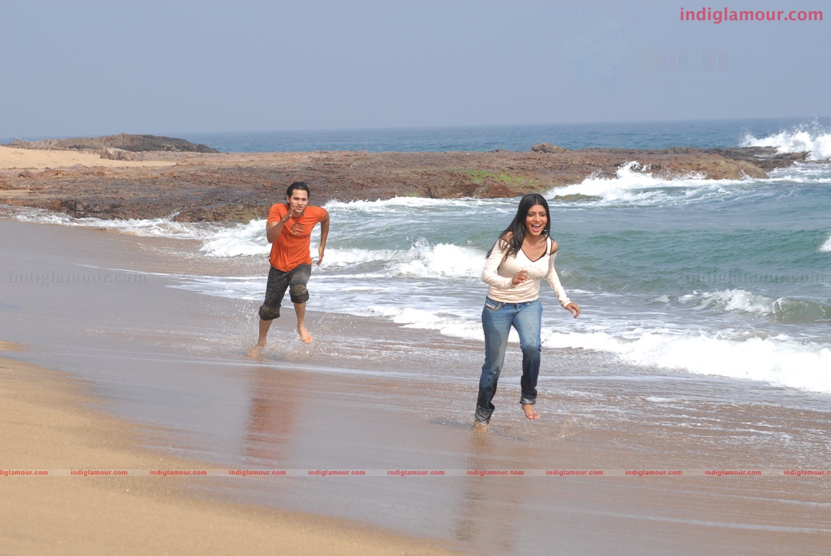 Priyamaina Anjali Movie hd photo