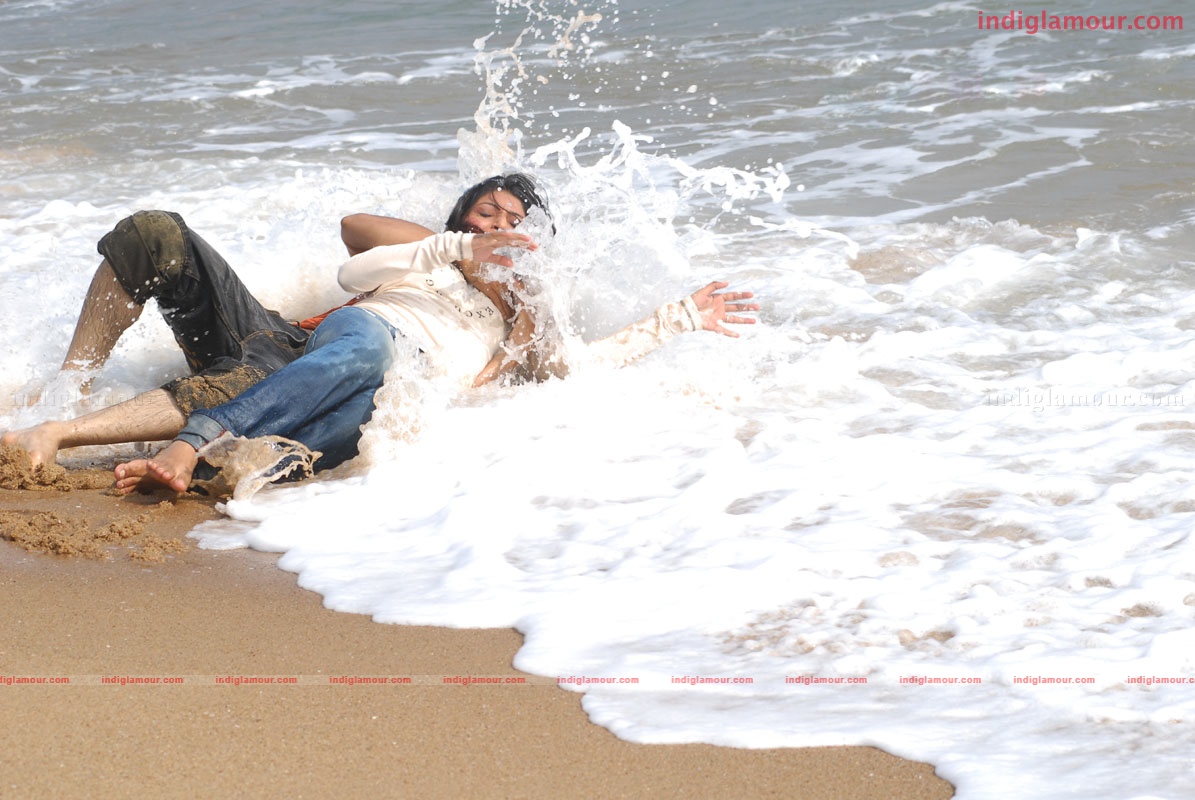 Priyamaina Anjali Movie hd photo