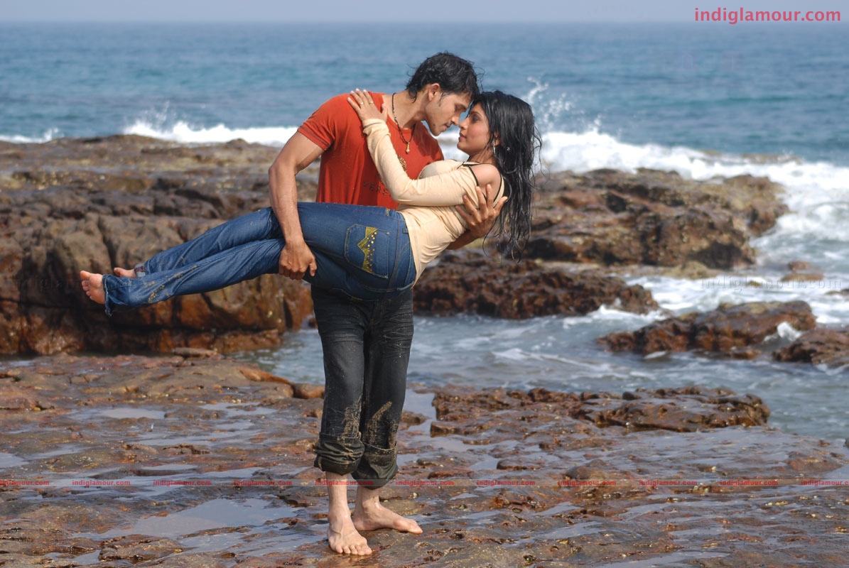 Priyamaina Anjali Movie hd photo