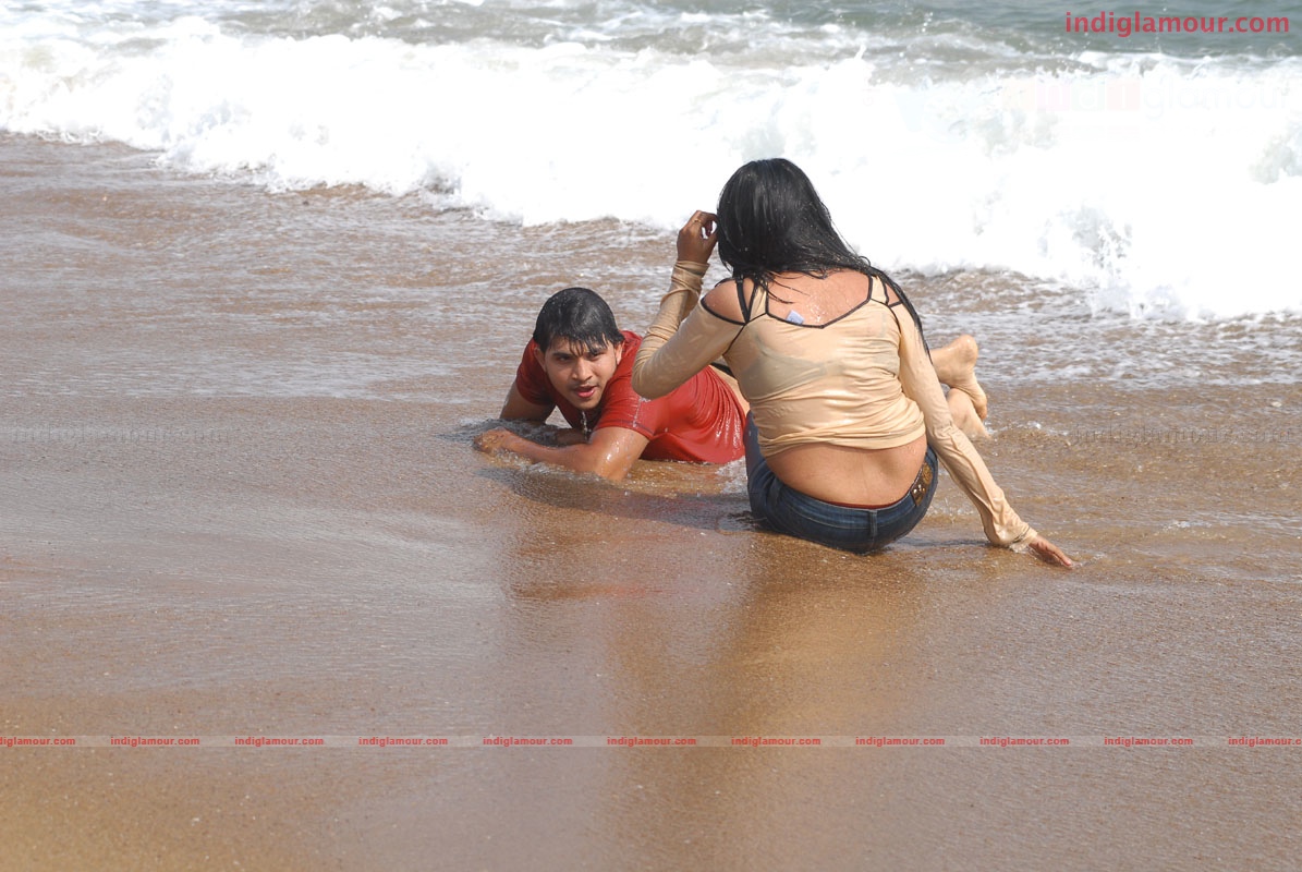 Priyamaina Anjali Movie hd photo