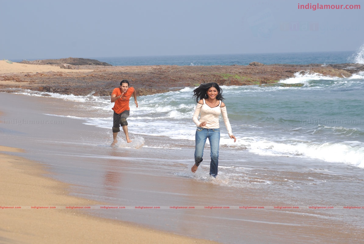 Priyamaina Anjali Movie hd photo