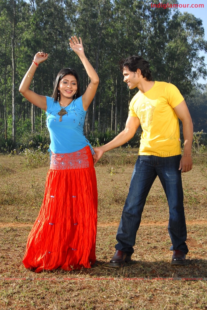 Priyamaina Anjali Movie hd photo