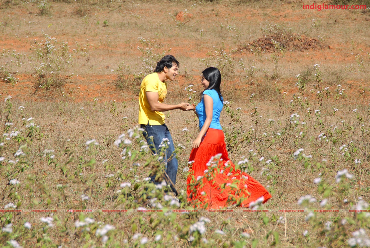 Priyamaina Anjali Movie hd photo