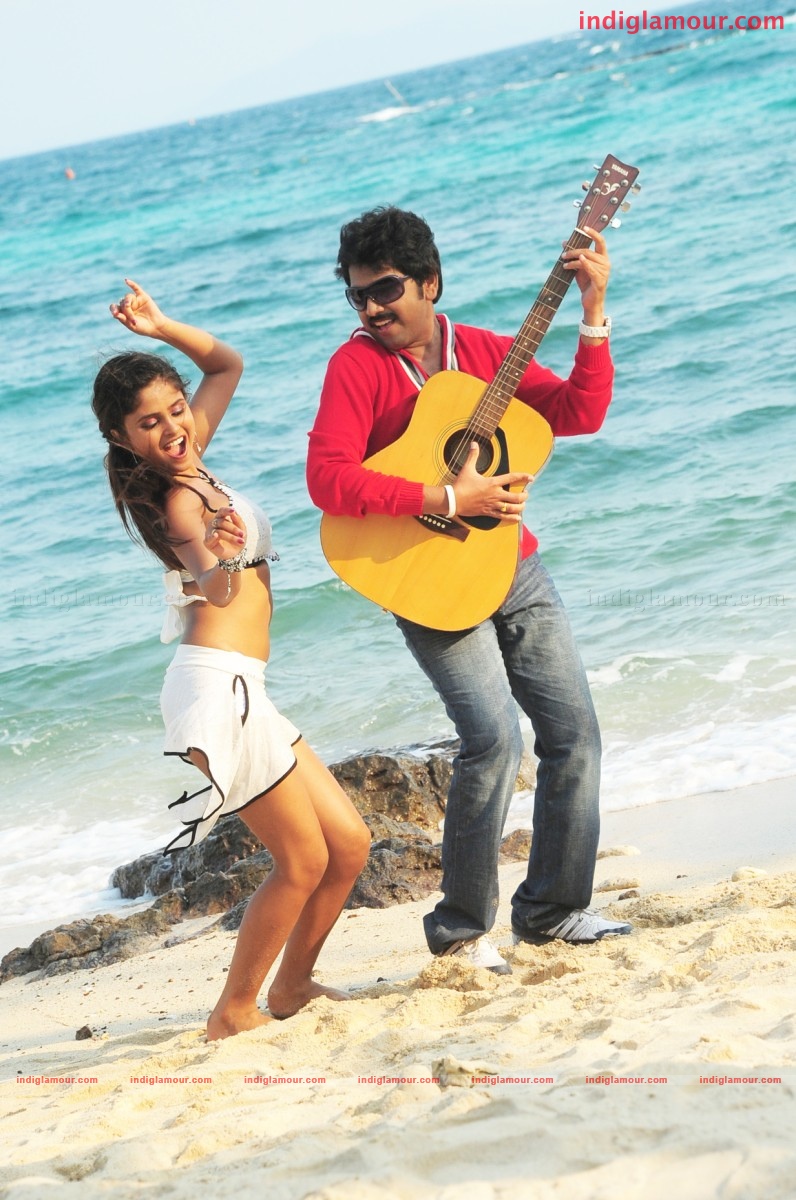 Hasini Movie hd photo