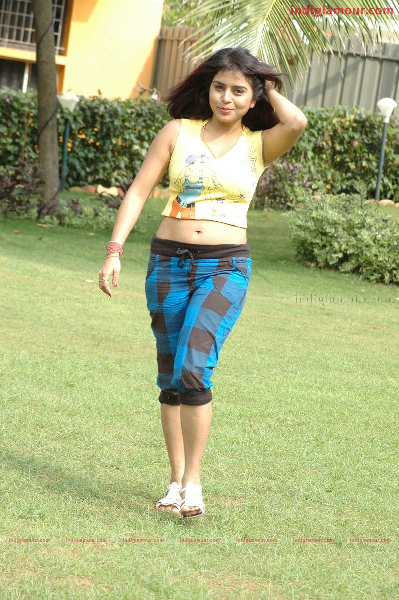 Aa Intlo Okkaroju Movie hd photo