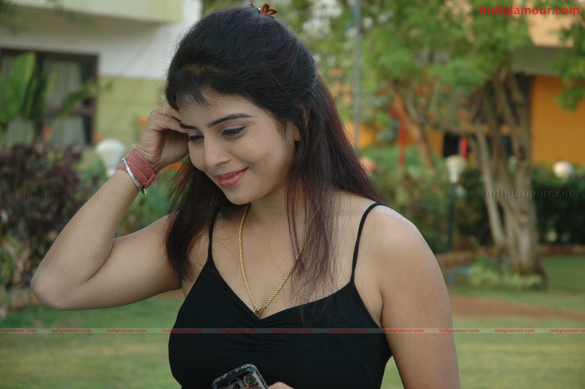 Aa Intlo Okkaroju Movie hd photo