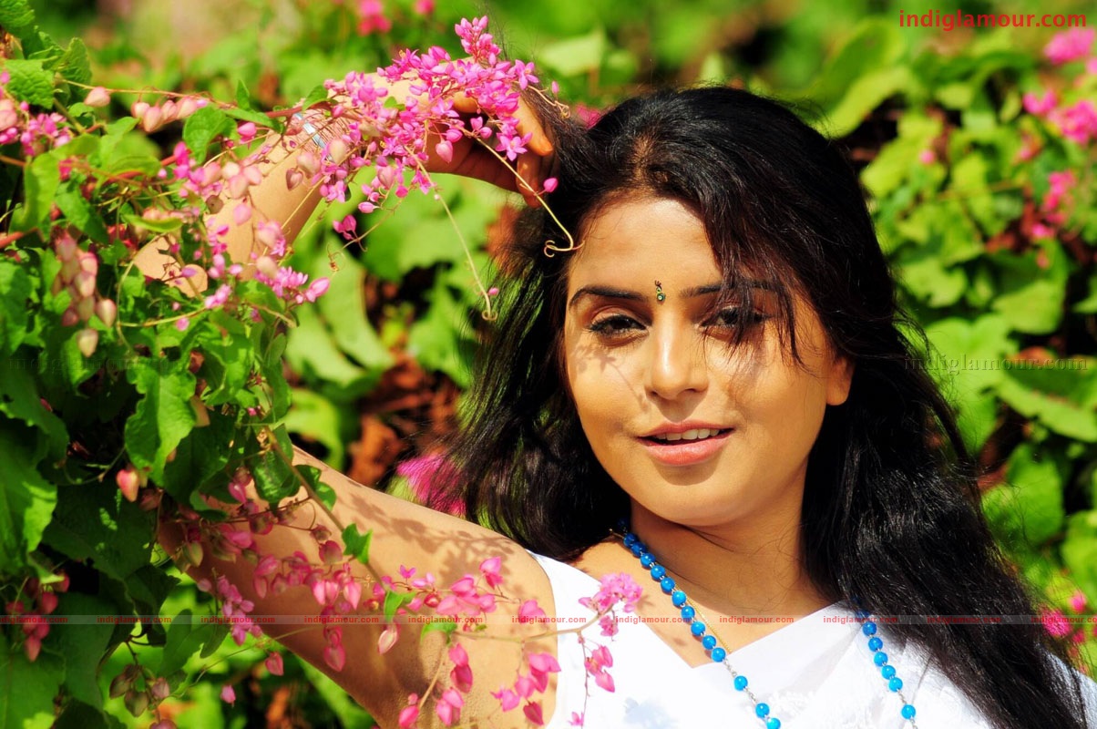 Aa Intlo Okkaroju Movie hd photo