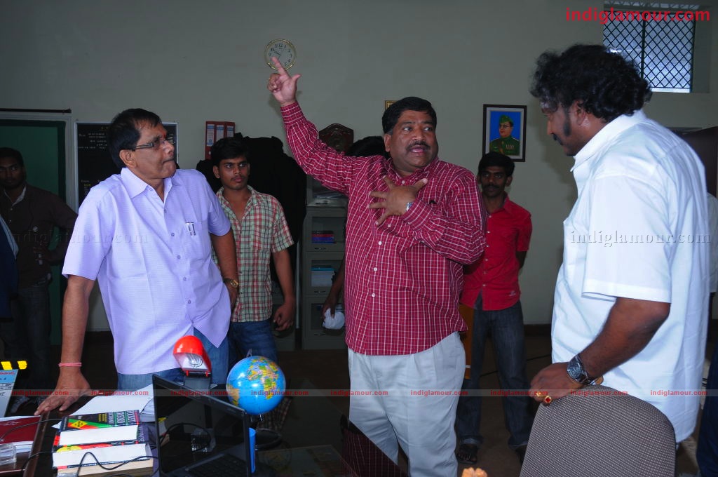 Collector Gari Bharya Movie hd photo