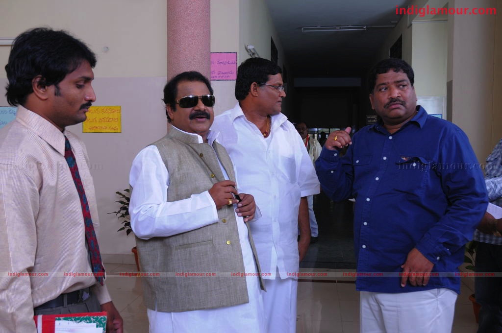 Collector Gari Bharya Movie hd photo