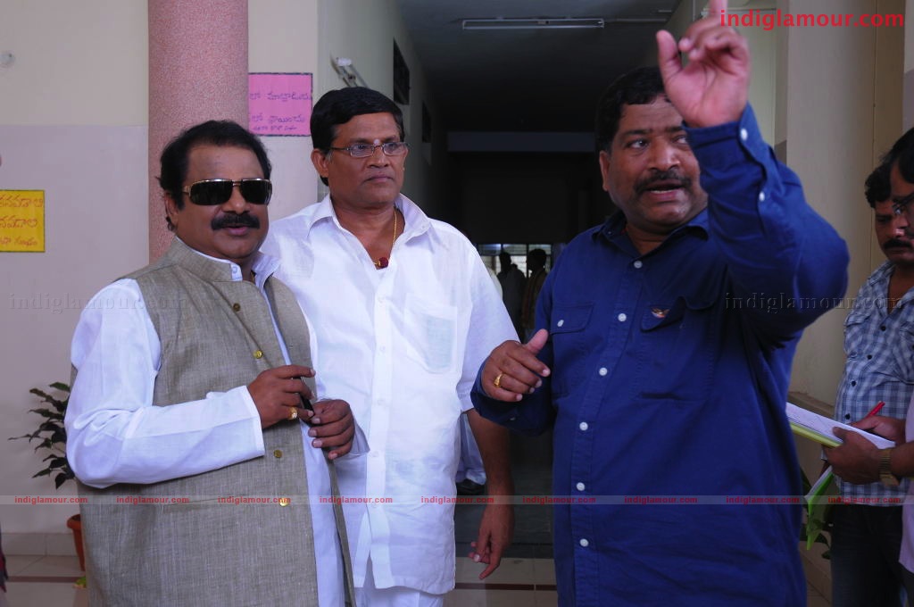 Collector Gari Bharya Movie hd photo