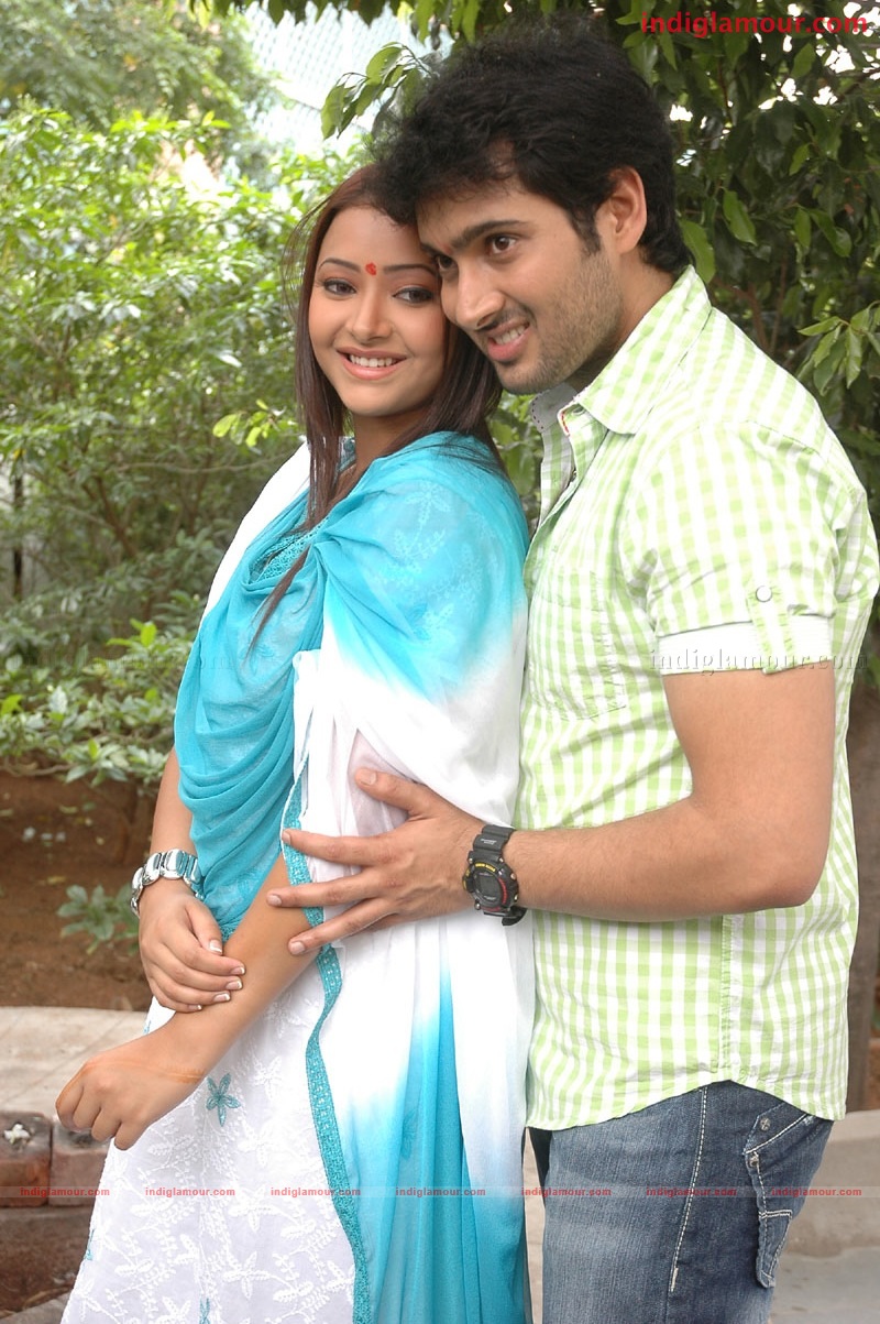 Nuvuekkadaunte Nenu Akkadaunta Movie hd photo