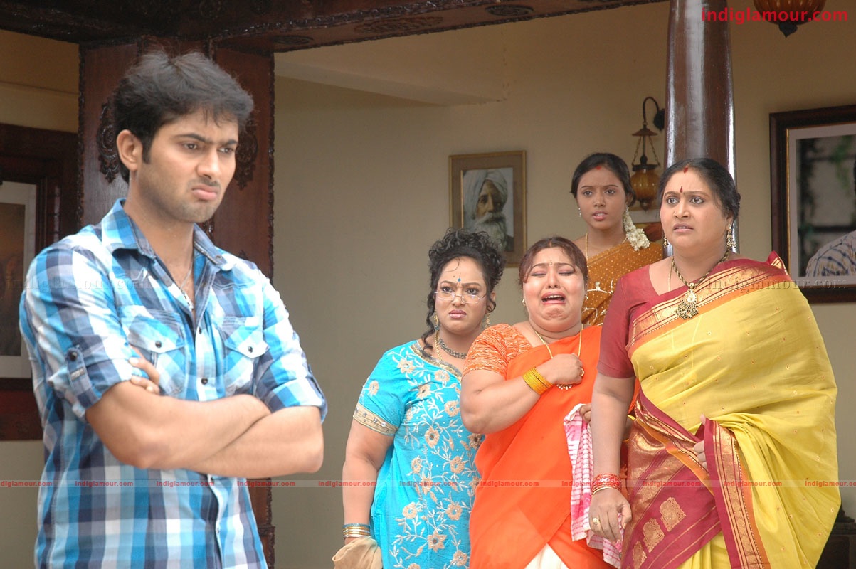 Nuvuekkadaunte Nenu Akkadaunta Movie hd photo