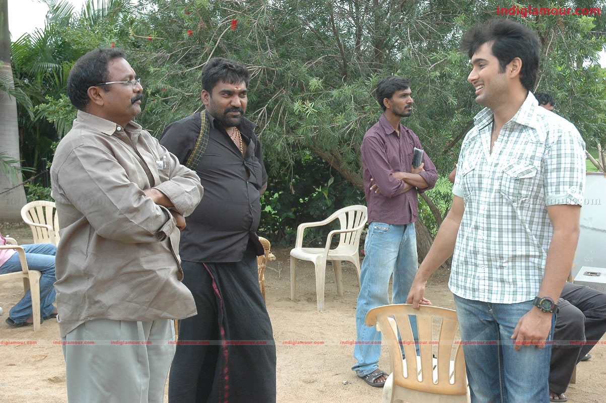 Nuvuekkadaunte Nenu Akkadaunta Movie hd photo