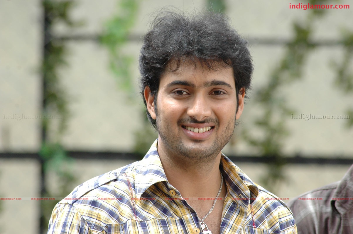 Nuvuekkadaunte Nenu Akkadaunta Movie hd photo