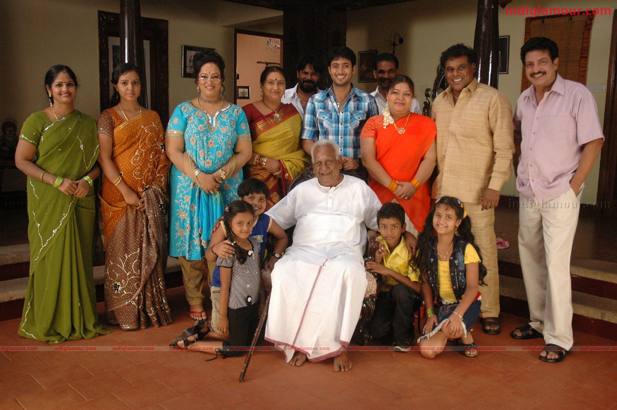 Nuvuekkadaunte Nenu Akkadaunta Movie hd photo