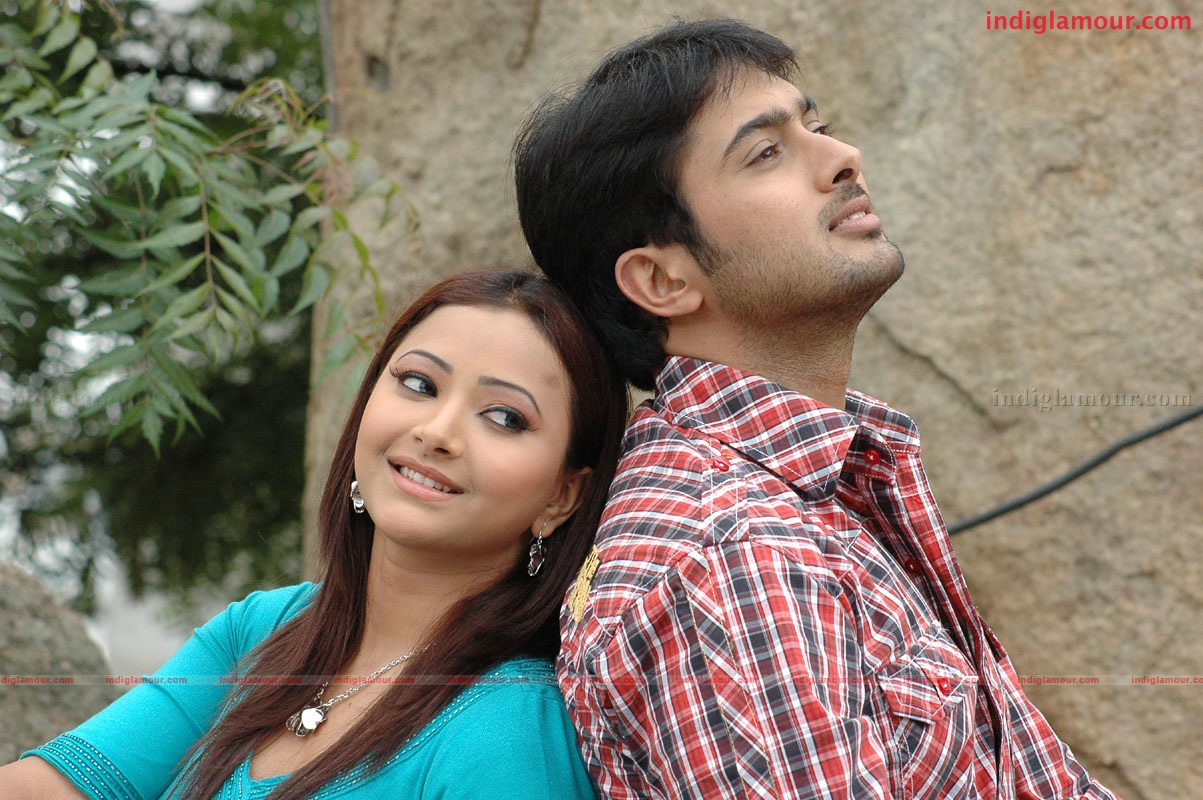 Nuvuekkadaunte Nenu Akkadaunta Movie hd photo