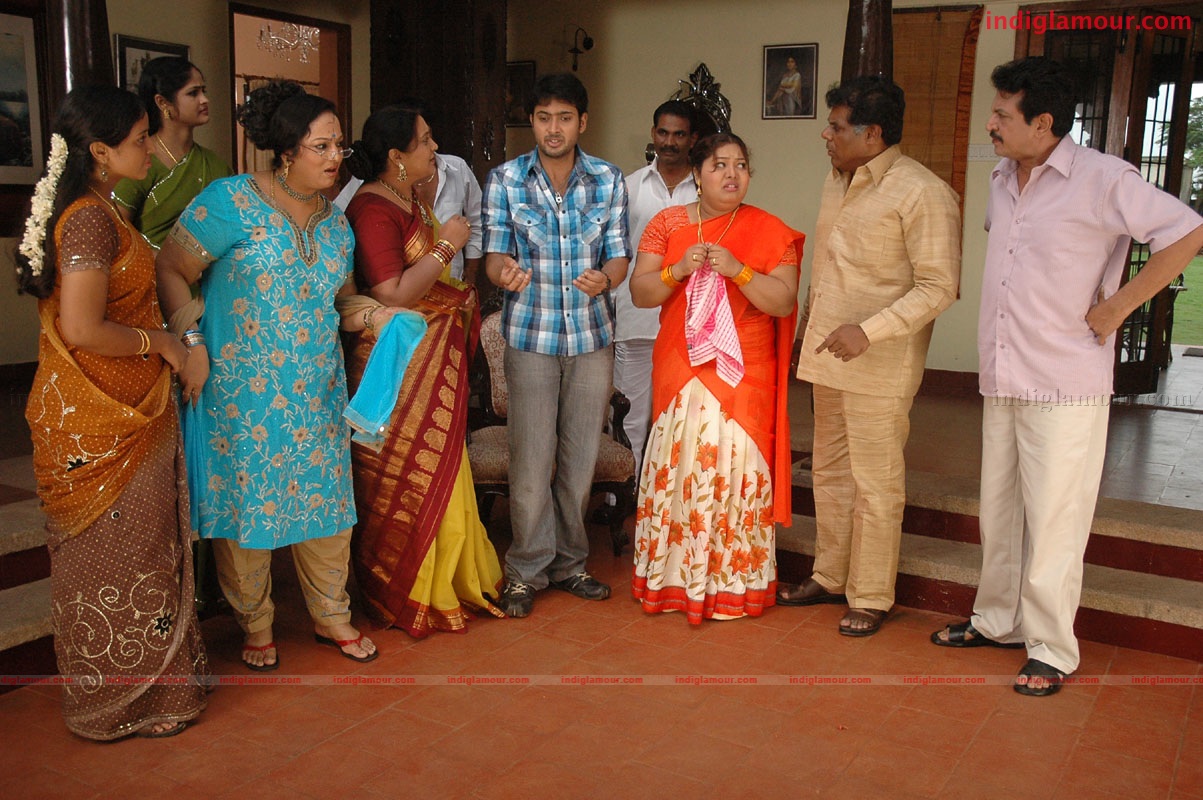 Nuvuekkadaunte Nenu Akkadaunta Movie hd photo
