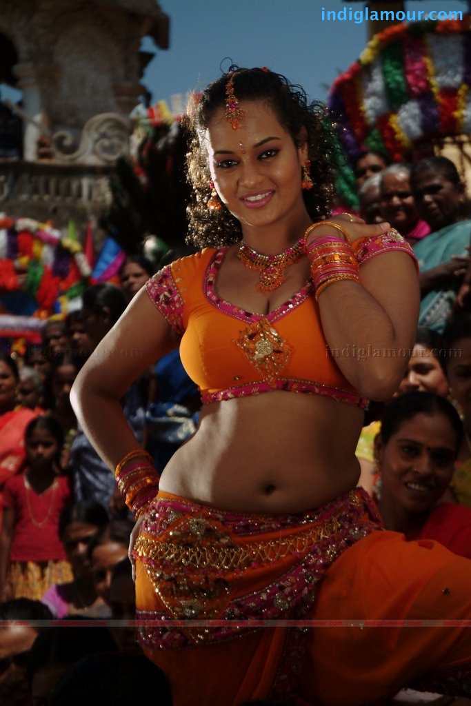 Chirutha Puli Movie hd photo