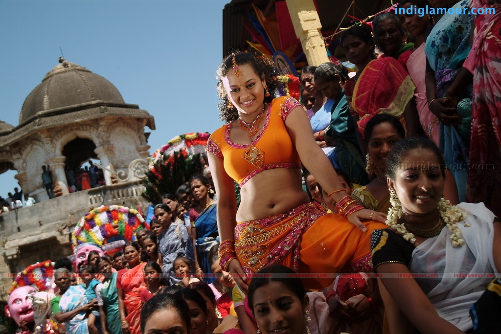 Chirutha Puli Movie hd photo