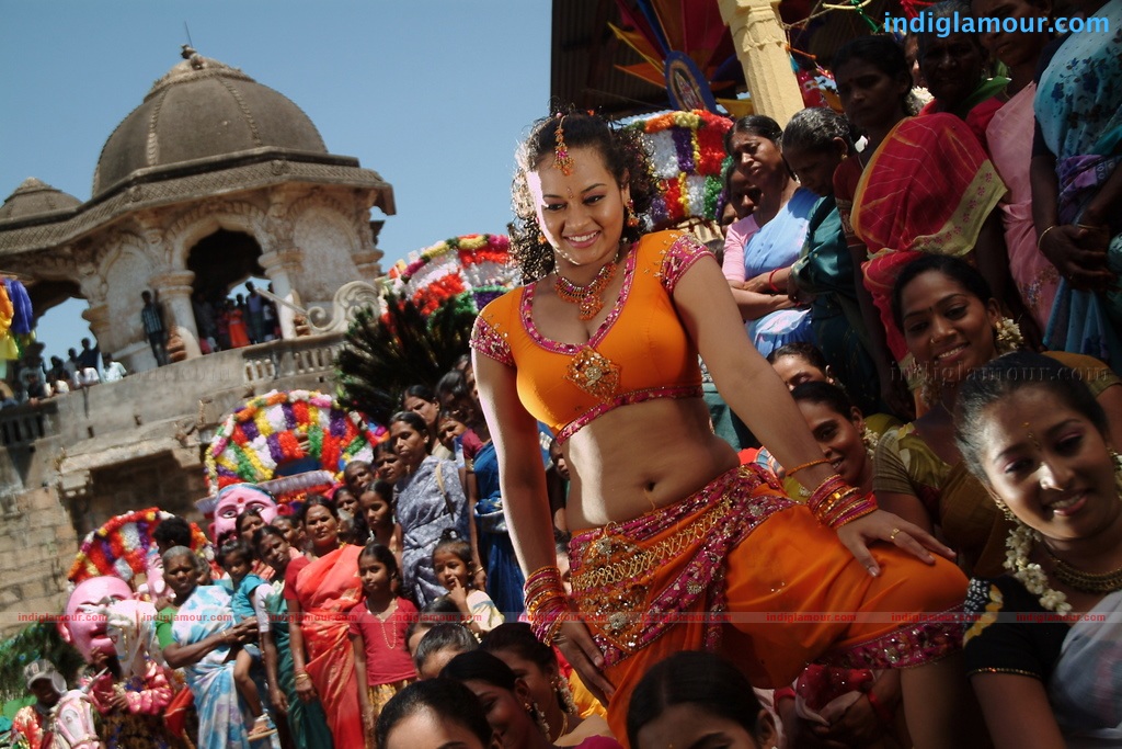 Chirutha Puli Movie hd photo