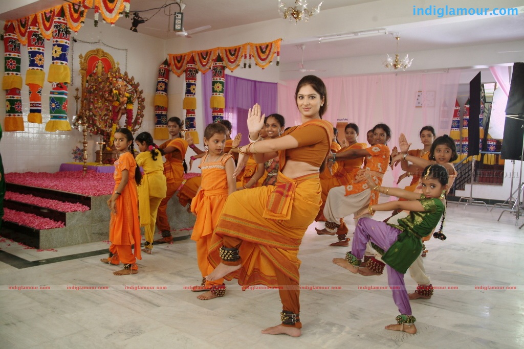 Chirutha Puli Movie hd photo