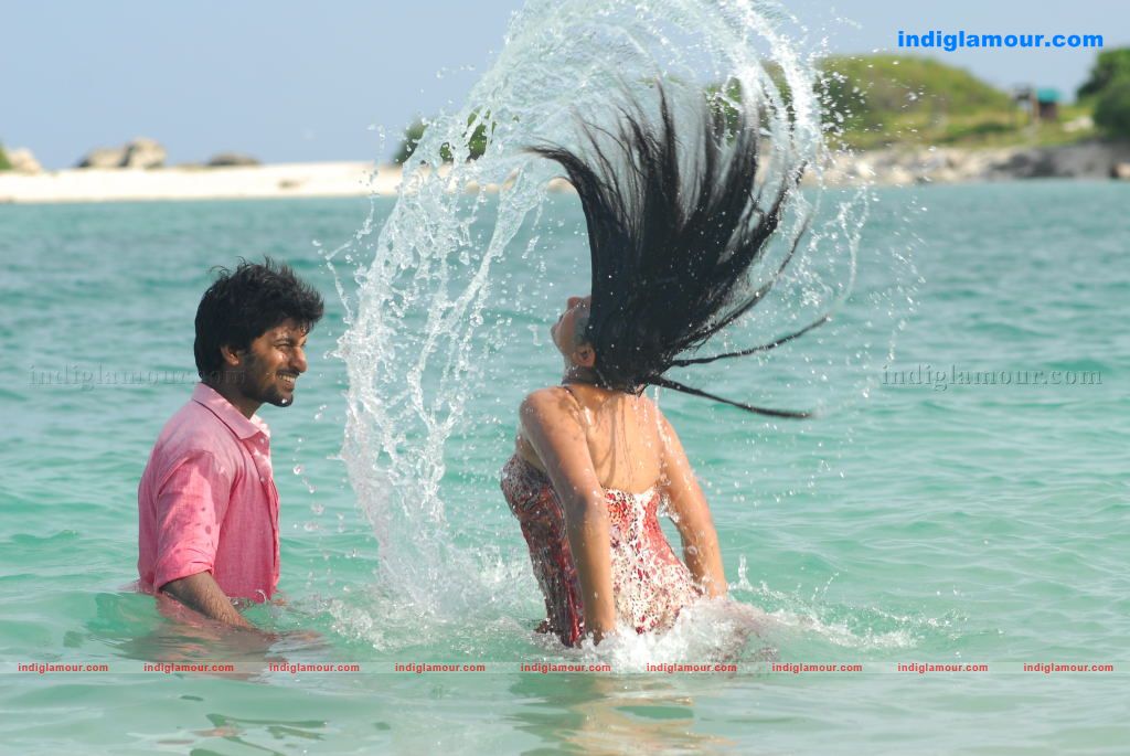 Alaa Modalaindi Movie hd photo