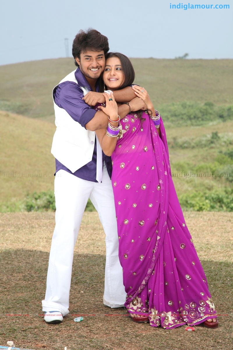 Manchivaadu Movie hd photo