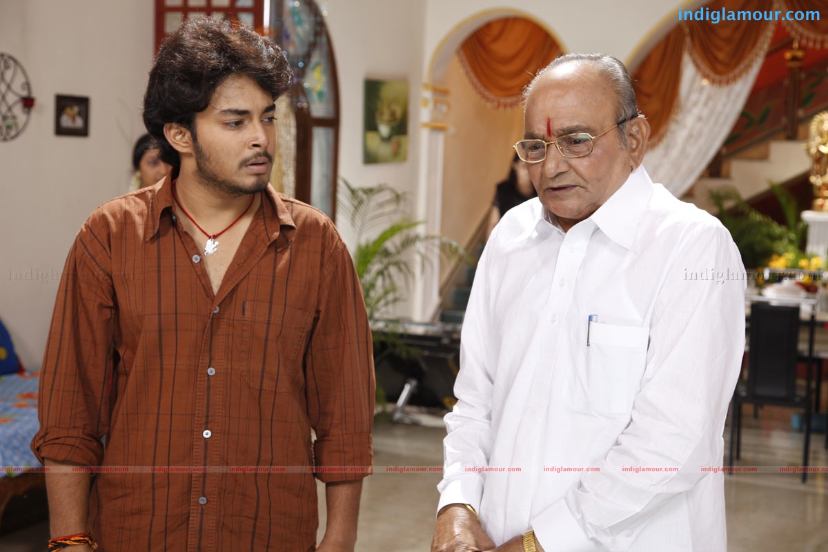 Manchivaadu Movie hd photo