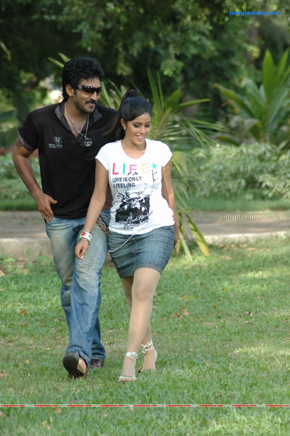 Chelagatam Movie hd photo