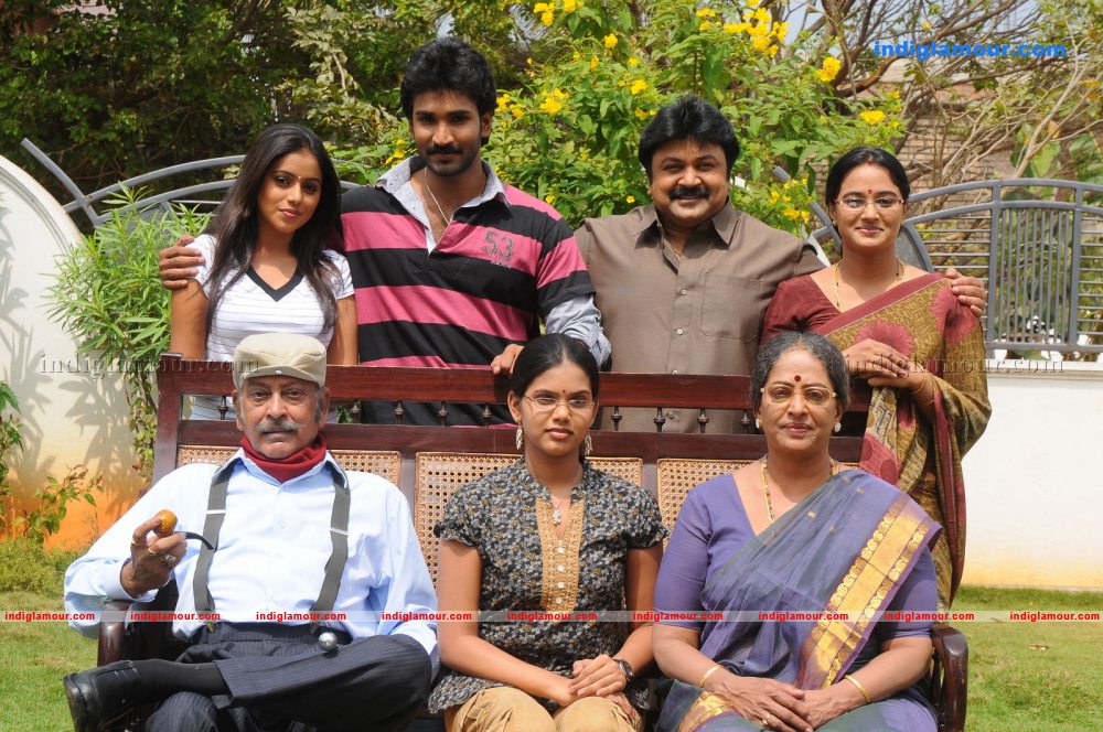 Chelagatam Movie hd photo
