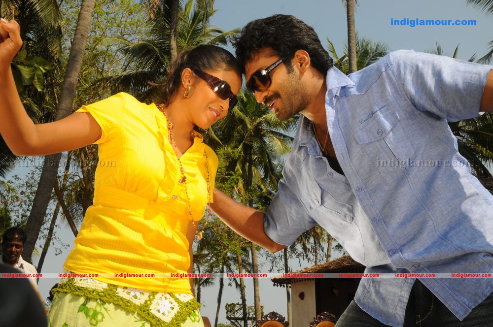 Chelagatam Movie hd photo