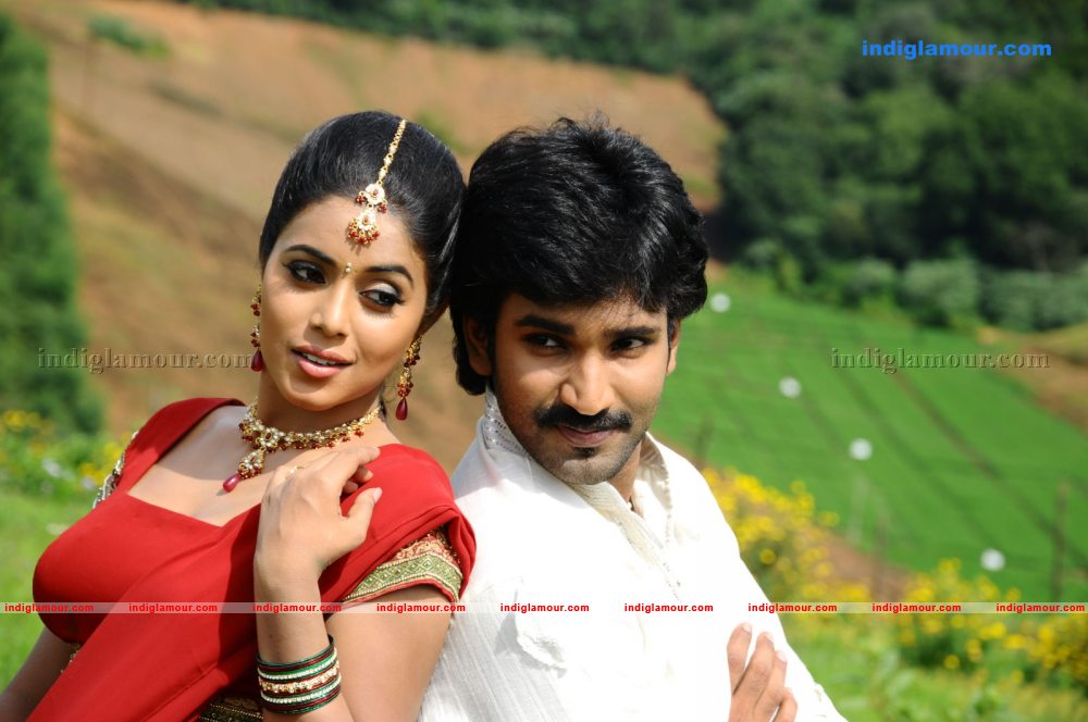 Chelagatam Movie hd photo