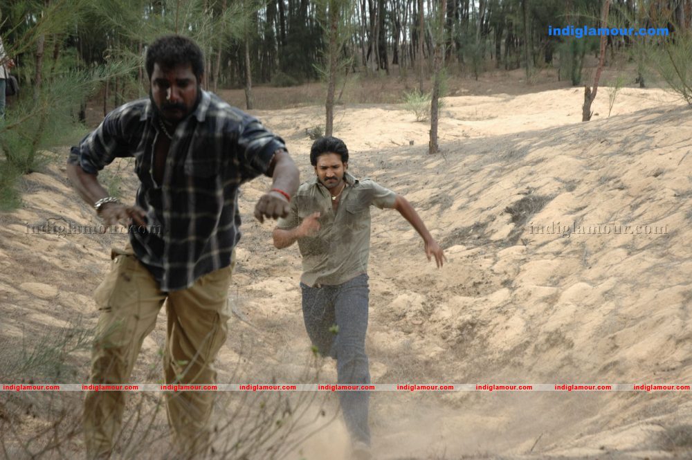 Chelagatam Movie hd photo