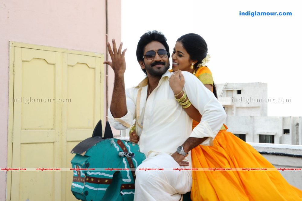 Chelagatam Movie hd photo