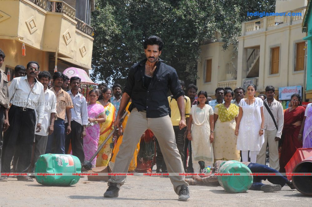 Chelagatam Movie hd photo