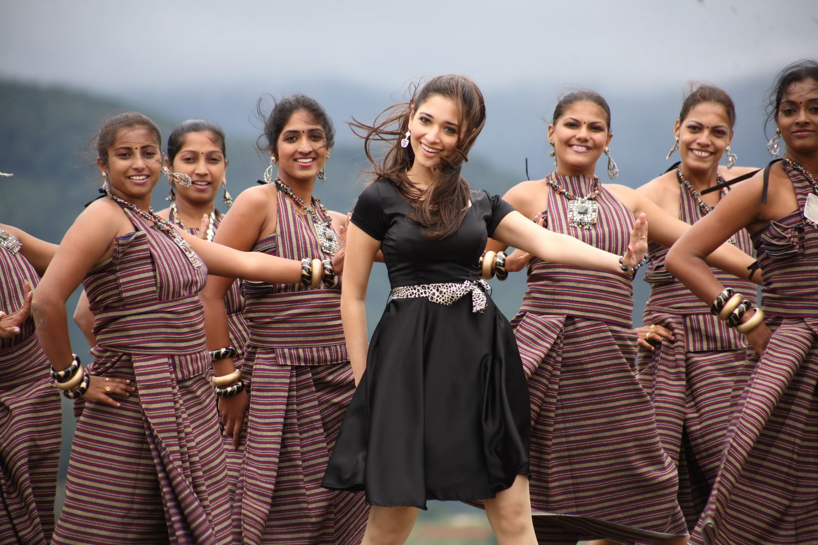 Priya Priyatama Movie hd photo