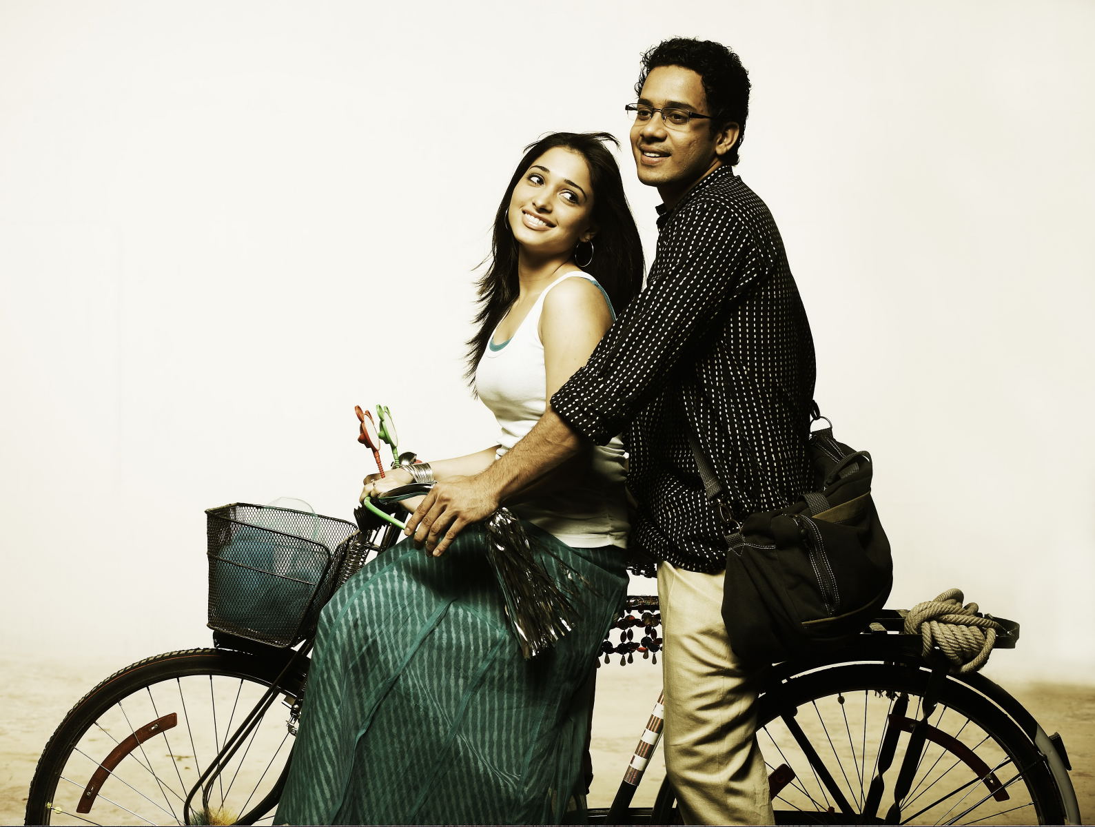 Priya Priyatama Movie hd photo