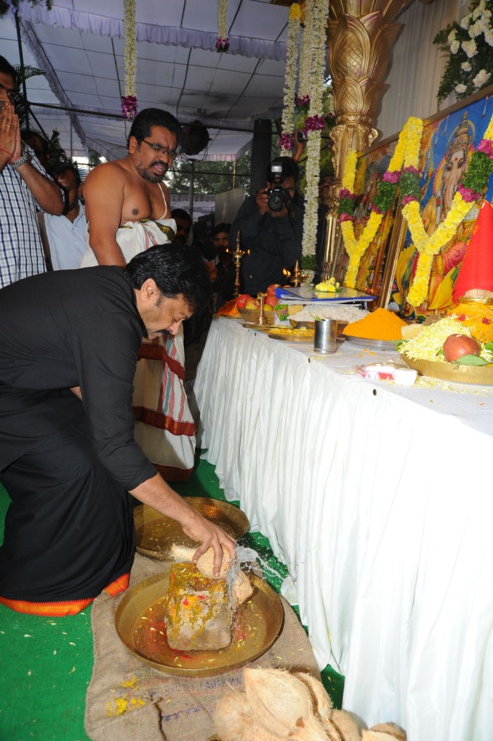 Yevadu Movie hd photo