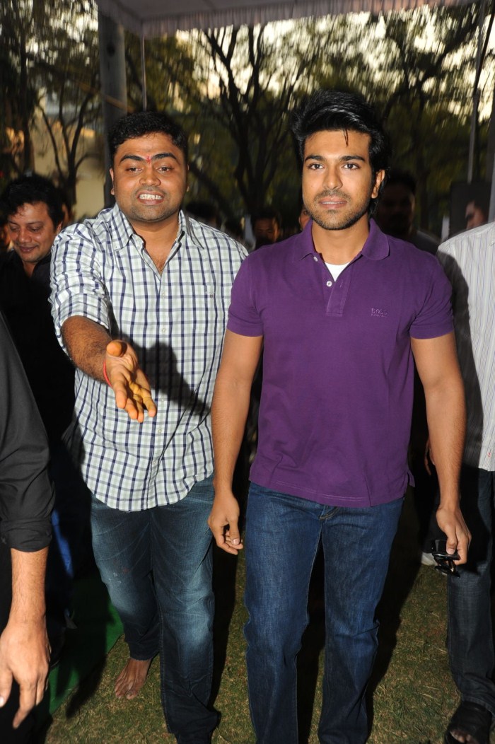 Yevadu Movie hd photo