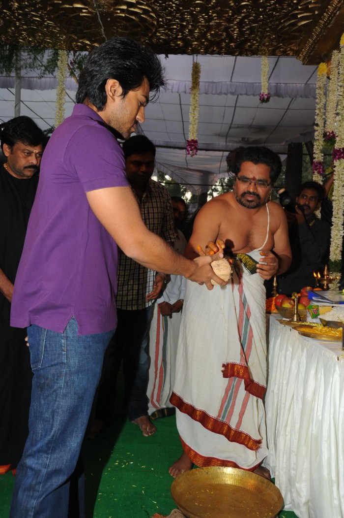 Yevadu Movie hd photo