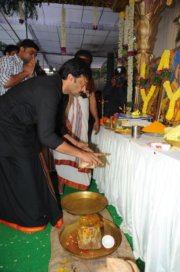 Yevadu Movie hd photo