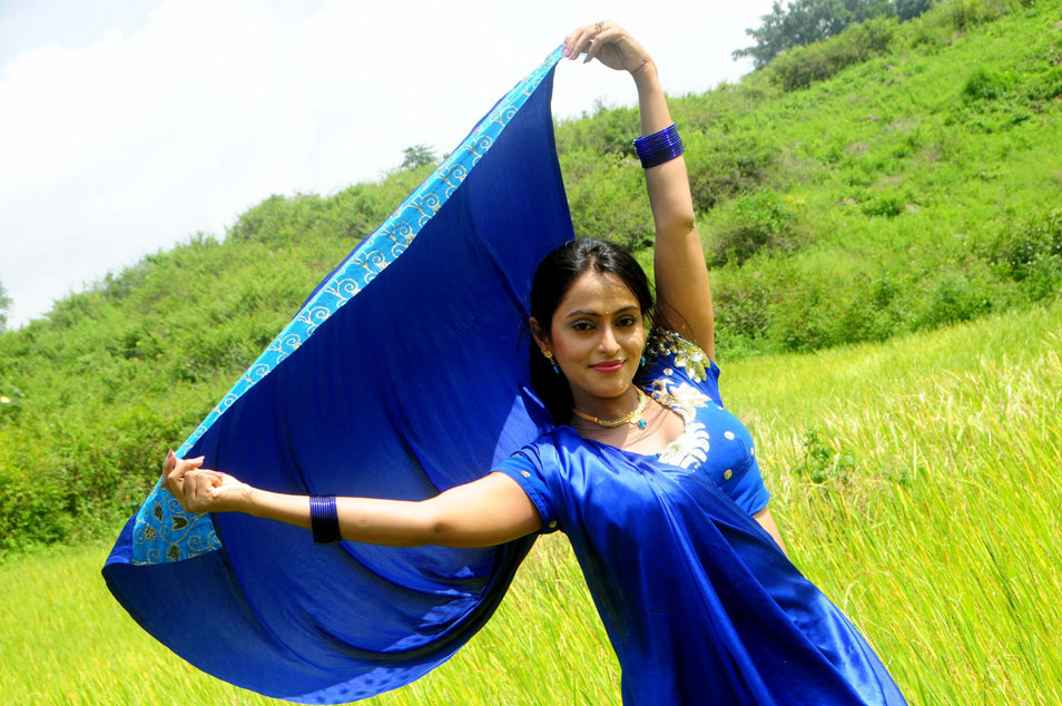Maa Abbai Engineering Student Movie hd photo