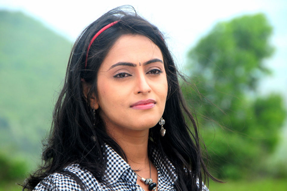 Maa Abbai Engineering Student Movie hd photo