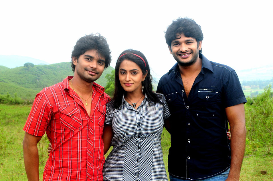 Maa Abbai Engineering Student Movie hd photo